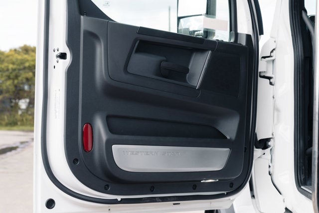 2026 WESTERN STAR 47X Base