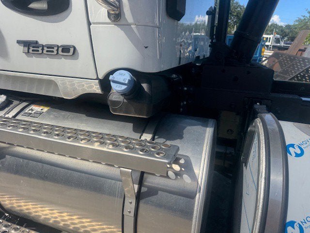 2025 Kenworth T880 Dump Truck