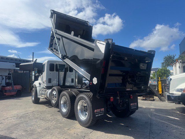 2025 Kenworth T880 Dump Truck