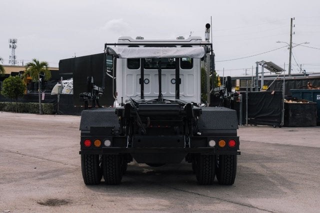 2026 WESTERN STAR 47X ROLLOFF