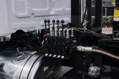 2026 WESTERN STAR 47X ROLLOFF